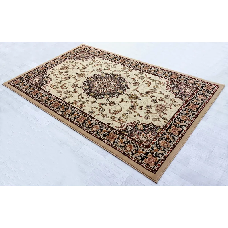 Dywan klasyczny kremowy