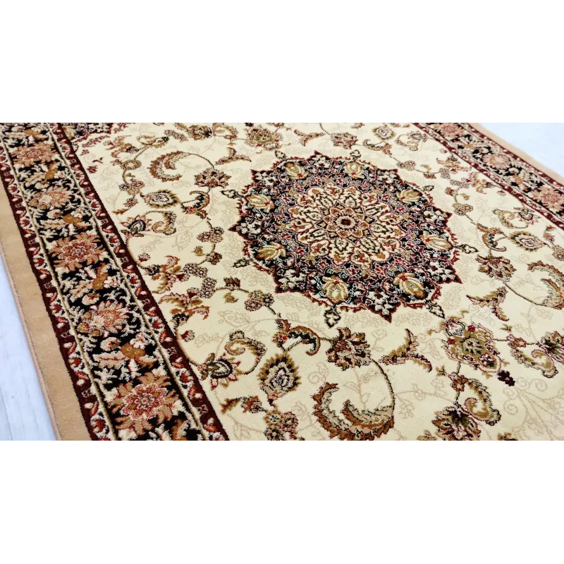 Dywan klasyczny kremowy