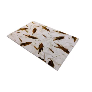 Dywan beżowy ze złotem