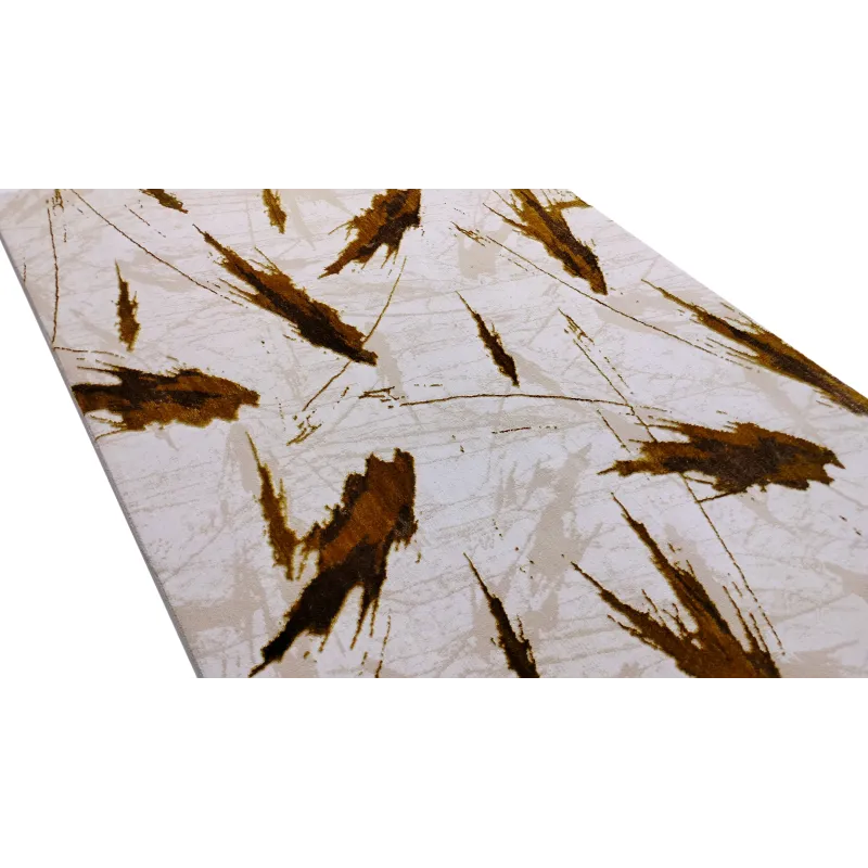 Dywan beżowy ze złotem