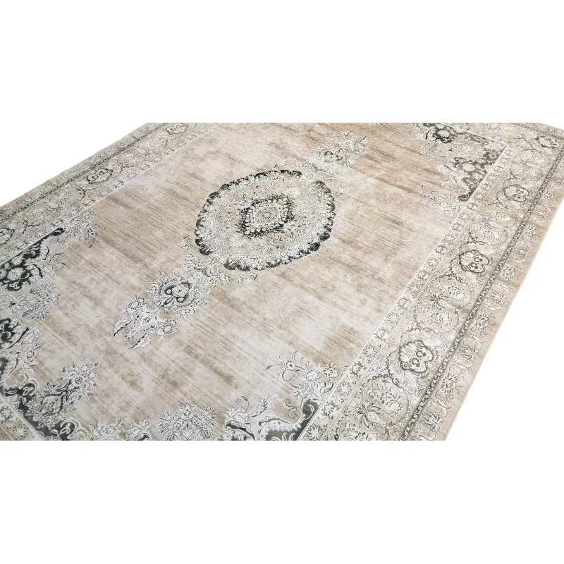 Dywan klasyczny beżowy antypoślizgowy